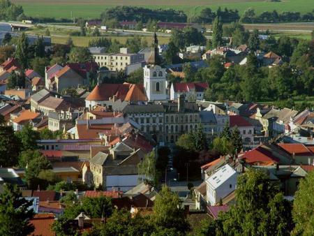 Hotel Kralovsky Dvur Hořice Extérieur photo